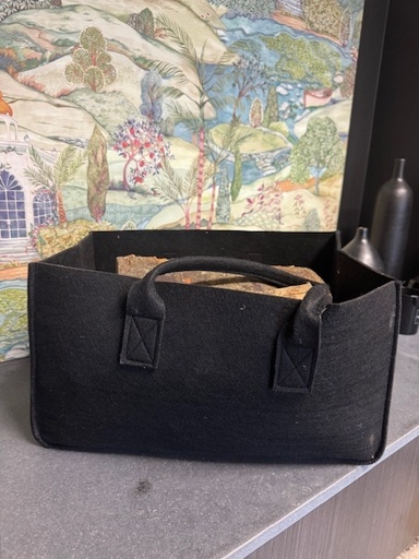 [21.02.659.2] Sac à buches en feutre noir